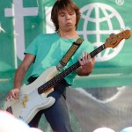 на сцене группа Barbarella, Костя бас-гитара